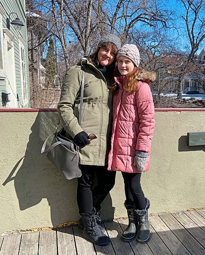 MALAK ABAS / WINNIPEG FREE PRESS

Cold March story
Jennifer Kozyniak and her daughter, Madeline Burkholder, are sick of the uncharacteristically cold weather.
