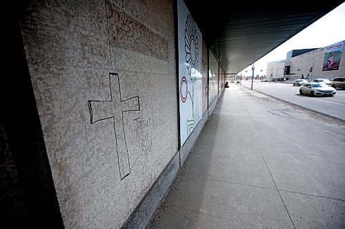 JOHN WOODS / WINNIPEG FREE PRESS
Graffiti tags on the former Hudson Bay building at Memorial and Portage in Winnipeg Tuesday, March 28, 2023. Southern Chiefs Organization, who was gifted the building, says they running behind schedule and are working on their development plans.

Re: sanders