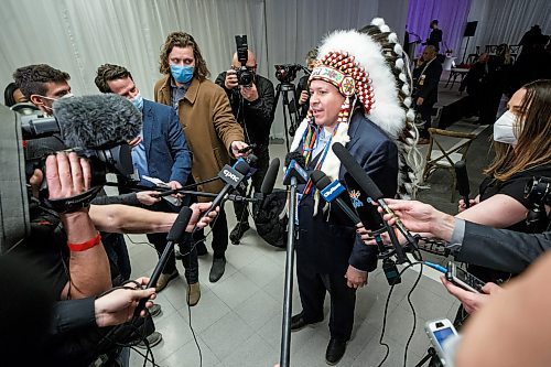 MIKE DEAL / WINNIPEG FREE PRESS
Southern Chiefs&#x2019; Organization Grand Chief, Jerry Daniels speaks to the media after the ceremony.
The Southern Chiefs Organization took posession of the downtown Winnipeg, Hudson&#x2019;s Bay Co. building during a two-hour ceremony Friday morning, which was attended by Prime Minister Trudeau, Manitoba Premier Heather Stefanson, Southern Chiefs&#x2019; Organization Grand Chief, Jerry Daniels, HBC Governor, Richard Baker, Ahmed Hussen, Minister of Housing and Diversity and Inclusion, Patty Hajdu, Minister of Indigenous Services Canada, and Dan Vandal, Minister of Northern Affairs and Minister responsible for Prairies Economic Development Canada. The vacant six-storey building, which opened in 1926 was closed in November 2020.
220422 - Friday, April 22, 2022.