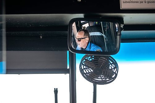 MIKAELA MACKENZIE / WINNIPEG FREE PRESS

Transit operator Joseph Fullmer drives and keeps a running commentary up for passengers on the 18 bus in Winnipeg on Thursday, March 23, 2023. For Dave story.

Winnipeg Free Press 2023.