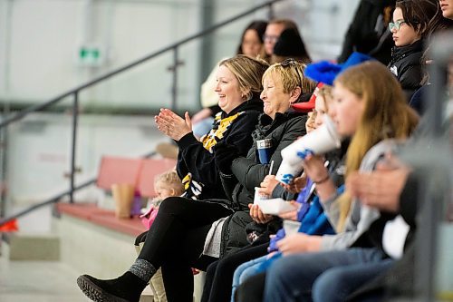 Mike Sudoma/Winnipeg Free Press
Team Manitoba fans clap and cheer as their team faces off against Team Alberta U14AA at Seven Oaks Arena Thursday
March 30, 2023 