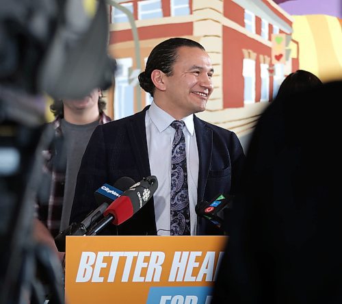 RUTH BONNEVILLE / WINNIPEG FREE PRESS 

Local - NDP delaying Bill 33

NDP Leader Wab Kinew, holds a press conference announcing delaying Bill 33 at Sunshine House Monday.  Arlene Last-Kolb from Moms Stop Harm, answers questions from reporter after presser Monday. 


April 6th, 2023
