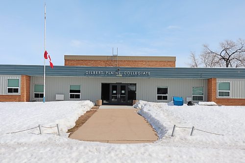 Flags at Gilbert Plains Collegiate Institute and at schools across Mountain View School Division were lowered to half-mast March 3, 2023. (Tyler Searle / Winnipeg Free Press) 