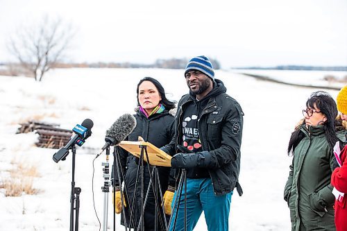 MIKAELA MACKENZIE / WINNIPEG FREE PRESS

Seidu Mohammed speaks about the changes to the Safe Third Country agreement, and how this has made irregular border crossings much more hazardous for refugees, near the border in Emerson on Monday, April 3, 2023.  For Chris story.

Winnipeg Free Press 2023.