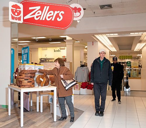 JESSICA LEE / WINNIPEG FREE PRESS

The newly re-opened Zellers, on the second floor of Hudson&#x2019;s Bay at St. Vital Mall is photographed on April 4, 2023. Today is the first day of it&#x2019;s re-opening. The store hired a DJ to play 80&#x2019;s tunes for the occasion.

Reporter: Gabby Piche