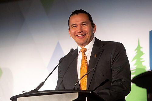 Mike Deal / Winnipeg Free Press
Opposition Leader, NDP’s Wab Kinew, speaks during the AMM leaders forum Tuesday morning.
The three provincial party leaders speak during the Association of Manitoba Municipalities leaders forum Tuesday morning at the RBC Convention Centre.
(From left) Premier Heather Stefanson, Opposition Leader, NDP’s Wab Kinew, and MB Liberal Leader, Dugald Lamont.
230404 - Tuesday, April 04, 2023.