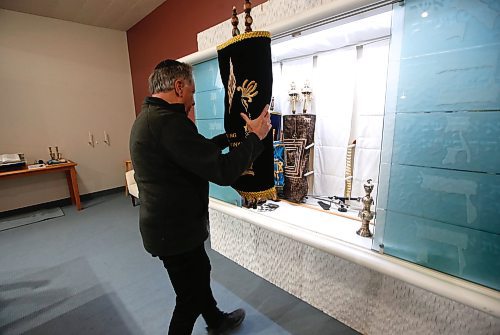 JOHN WOODS / WINNIPEG FREE PRESS
Rabbi Allan Finkel shows two Torah scrolls saved from Czech Republic, formely part of Czechoslovakia, which were saved during World War 2 at Temple Shalom Tuesday, April 4, 2023. 

Re: suderman