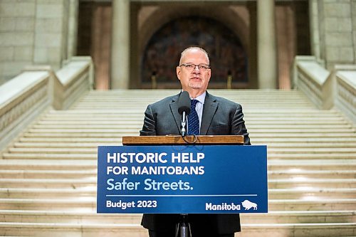 MIKAELA MACKENZIE / WINNIPEG FREE PRESS

Kelvin Goertzen, justice minister, makes an announcement about provincial policing standards at the Manitoba Legislative Building in Winnipeg on Wednesday, April 5, 2023. For Carol story.

Winnipeg Free Press 2023.