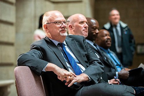 MIKAELA MACKENZIE / WINNIPEG FREE PRESS

Kelvin Goertzen, justice minister, listens at an announcement about provincial policing standards at the Manitoba Legislative Building in Winnipeg on Wednesday, April 5, 2023. For Carol story.

Winnipeg Free Press 2023.