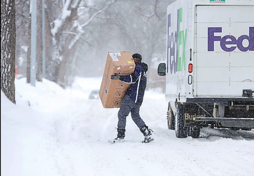 RUTH BONNEVILLE / WINNIPEG FREE PRESS 

Weather Standup - Spring snow storm 

A FedEx delivery crew person manages to get a large package to a customer on Arlington Street amidst a spring snow storm Wednesday. 

Winnipeg citizens make the most of a late season Colorado Low that blew in 15 to 25 cm into southern Manitoba accompanied by strong winds and visibility reductions. 


April 5th, 2023