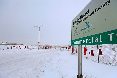 City officials and organizers met at city hall to discuss the Brady Road landfill blockade, which began Sunday. (Ruth Bonneville / Winnipeg Free Press)