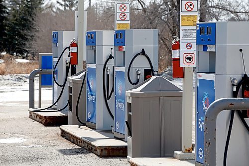 JOHN WOODS / WINNIPEG FREE PRESS
ESSO gas station on Main Street in Selkirk Monday, April 10, 2023. People are reporting water in their vehicle tanks after refuelling at this station.

Re: Kitching