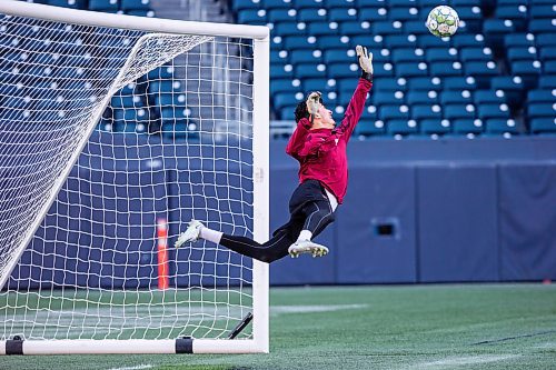 MIKAELA MACKENZIE / WINNIPEG FREE PRESS

Goal keeper Rayane Yesli does drills at Valour FC practice at IG Field in Winnipeg on Wednesday, April 12, 2023. For Josh story.

Winnipeg Free Press 2023.