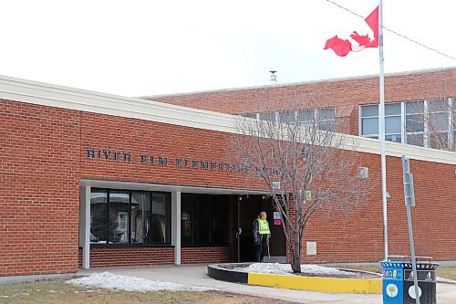 Parents of children at River Elm Elementary School are on high-alert after an apparent child-luring incident occurred nearby. (Tyler Searle / Winnipeg Free Press)

