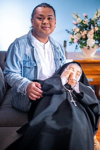 MIKAELA MACKENZIE / WINNIPEG FREE PRESS

Artist John Millar with his statue of St. Bernadette, which he volunteered his time to craft to replace the one stolen last summer from the St. Malo Grotto and Shrine, at his home in Winnipeg on Thursday, April 13, 2023. For Brenda story.

Winnipeg Free Press 2023.