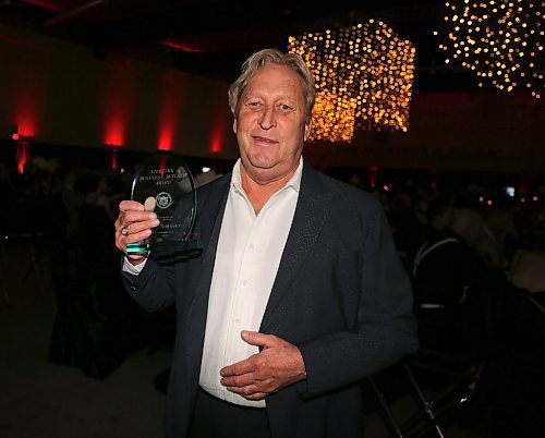 Wes Norosky of South End Lumber with his lifetime business builder award at the 140th annual Business Achievement Awards hosted by the Brandon Chamber of Commerce, Thursday in the Manitoba Room of the Keystone Centre. (Michele McDougall/The Brandon Sun) 