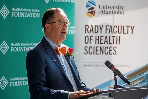 MIKE DEAL / WINNIPEG FREE PRESS
Dr. Peter Nickerson, UM Vice-Provost (Health Sciences) and Dean, Rady Faculty of Health Sciences speaks during an announcement that the Health Sciences Centre Foundation (HSC Foundation), along with Manitoba Public Insurance (MPI) and the University of Manitoba (UM) will be making a $3.5 million in combined support towards research that will be led by Dr. Frederick Zeiler into severe traumatic brain injuries (TBI/TBIs). 
See Katie May story
221005 - Wednesday, October 05, 2022.