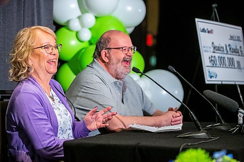 MIKAELA MACKENZIE / WINNIPEG FREE PRESS

Janice and Randy Glays, winners of the $60 million LOTTO MAX prize, speak to the media after being presented with their cheque at the Fairmont in Winnipeg on Friday, April 14, 2023. For Malak story.

Winnipeg Free Press 2023.