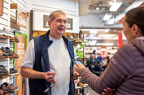 MIKAELA MACKENZIE / WINNIPEG FREE PRESS

Rich Hildebrand, director of sales at Canadian Footwear, speaks with the Free Press about graffiti downtown in Winnipeg on Friday, April 14, 2023. For Joyanne story.

Winnipeg Free Press 2023.