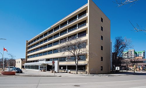 Mike Deal / Winnipeg Free Press
The Misericordia Health Centre at 99 Cornish Avenue.
230417 - Monday, April 17, 2023.