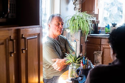 MIKAELA MACKENZIE / WINNIPEG FREE PRESS

Vince Freeman speaks about the proposed sand mine while in his home near Anola on Friday, March 24, 2023. For JS story.

Winnipeg Free Press 2023.