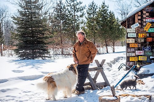 MIKAELA MACKENZIE / WINNIPEG FREE PRESS

Vince Freeman poses for a photo on his property with dogs Mecca (left) and Dude near Anola on Friday, March 24, 2023. For JS story.

Winnipeg Free Press 2023.