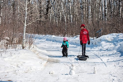 MIKAELA MACKENZIE / WINNIPEG FREE PRESS

Callie (three) and Hunter Mustard on their property near Anola on Friday, March 24, 2023. For JS story.

Winnipeg Free Press 2023.