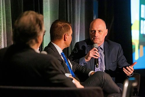 Mike Deal / Winnipeg Free Press
Paul Samyn, Editor, Winnipeg Free Press, speaks during a panel discussion at the Economic Development Winnipeg/Yes! Winnipeg's annual investor breakfast at the RBC Convention Centre Thursday morning.
230420 - Thursday, April 20, 2023.