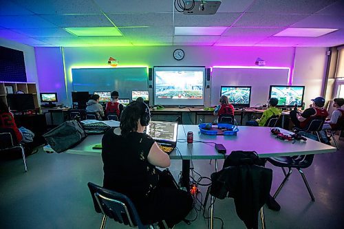 MIKAELA MACKENZIE / WINNIPEG FREE PRESS

The &#xc9;cole Dugald School (&#xc9;DS) Dragons esports team, which recently created a dedicated lab for competitive gaming, plays tournaments in the school in Dugald on Wednesday, April 19, 2023. Schools are prioritizing esports and investing in facilities to facilitate learning through online gaming. For Maggie story.

Winnipeg Free Press 2023.