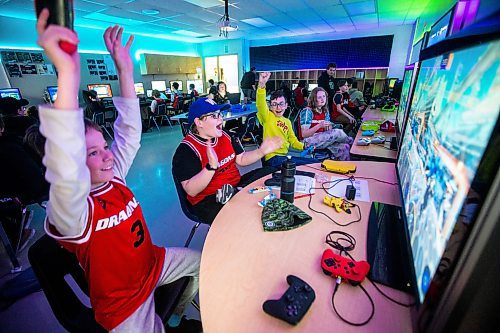 MIKAELA MACKENZIE / WINNIPEG FREE PRESS

Team Sapphire members Ayden Stone (left), Julian Trudel, Ryder Mustard, and Tia Rowan play a game in a tournament in the cole Dugald School (DS) Dragons Esports Lab in Dugald on Wednesday, April 19, 2023. Schools are prioritizing esports and investing in facilities to facilitate learning through online gaming. For Maggie story.

Winnipeg Free Press 2023.