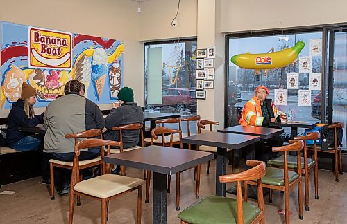 JESSICA LEE / WINNIPEG FREE PRESS
Banana Boat is celebrating its fifth anniversary at 166 Meadowood Dr., directly across the street from St. Vital Centre, and a second location opened in Sage Creek last September. Banana Boat’s previous owner moved the ice cream parlour from its original South Osborne location to St. Vital in 2018.