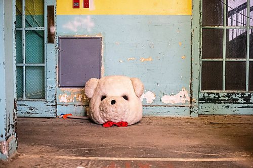 MIKAELA MACKENZIE / WINNIPEG FREE PRESS

The fourth floor of The Bay, now empty and shuttered before being renovated by the Southern Chiefs' Organization, in Winnipeg on Friday, April 21, 2023.

Winnipeg Free Press 2023.