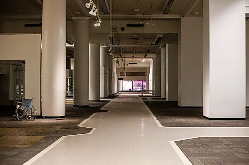 MIKAELA MACKENZIE / WINNIPEG FREE PRESS

The main floor at The Bay, now empty and shuttered before being renovated by the Southern Chiefs' Organization, in Winnipeg on Friday, April 21, 2023.

Winnipeg Free Press 2023.