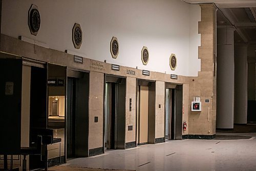 MIKAELA MACKENZIE / WINNIPEG FREE PRESS

The elevators on the main floor at The Bay, now empty and shuttered before being renovated by the Southern Chiefs' Organization, in Winnipeg on Friday, April 21, 2023.

Winnipeg Free Press 2023.