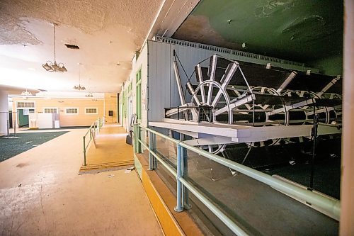 MIKAELA MACKENZIE / WINNIPEG FREE PRESS

The Paddlewheel Restaurant on the sixth floor of The Bay, now empty and shuttered before being renovated by the Southern Chiefs' Organization, in Winnipeg on Friday, April 21, 2023.

Winnipeg Free Press 2023.
