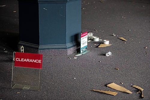 MIKAELA MACKENZIE / WINNIPEG FREE PRESS

Clearance signs on the fifth floor of The Bay, now empty and shuttered before being renovated by the Southern Chiefs' Organization, in Winnipeg on Friday, April 21, 2023.

Winnipeg Free Press 2023.