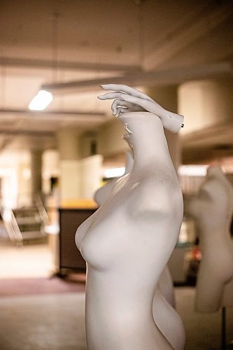 MIKAELA MACKENZIE / WINNIPEG FREE PRESS

Mannequins on the fifth floor of The Bay, now empty and shuttered before being renovated by the Southern Chiefs' Organization, in Winnipeg on Friday, April 21, 2023.

Winnipeg Free Press 2023.