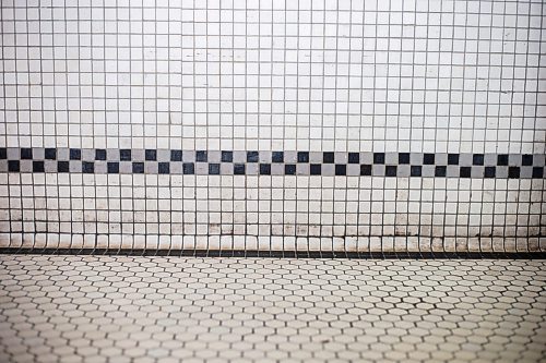 MIKAELA MACKENZIE / WINNIPEG FREE PRESS

The bathrooms and original tile on the fourth floor of The Bay, now empty and shuttered before being renovated by the Southern Chiefs' Organization, in Winnipeg on Friday, April 21, 2023.

Winnipeg Free Press 2023.