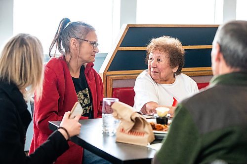 MIKAELA MACKENZIE / WINNIPEG FREE PRESS

Dessie Ridgewell (left) and Patricia Dusigne on the last day before closing at Sal&#x573; on Main Street in the North End in Winnipeg on Monday, April 24, 2023.

Winnipeg Free Press 2023.