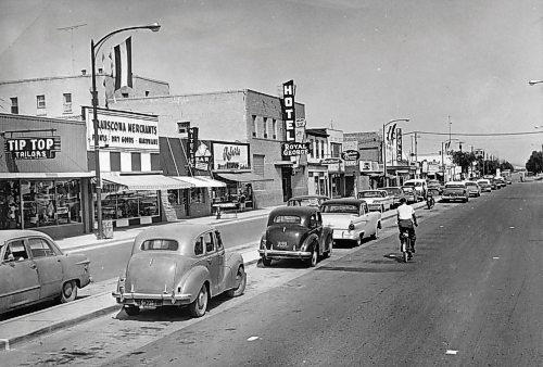 WINNIPEG FREE PRESS ARCHIVES

Original caption published June 10, 1961:

Regent Avenue , 50 years after the town of Transcona was born. It's six lanes wide and the hub of the 14 000-person community which is to be proclamed a city tonight. Celebrations are planned for the next seven days. 
