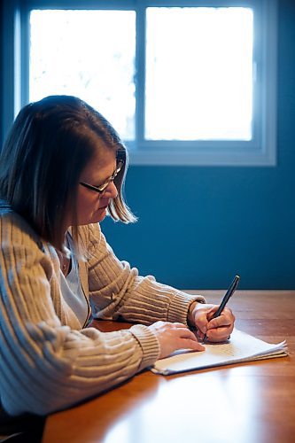 Mike Deal / Winnipeg Free Press
Poet Christine Stewart-Nun&#x303;ez does some free writing in her notebook. One of her poems was selected to be included in the Writes of Spring collection in the Winnipeg Free Press.
230425 - Tuesday, April 25, 2023.