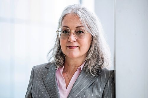 MIKAELA MACKENZIE / WINNIPEG FREE PRESS

Hazel Borys, newly announced director of planning, property and development at the City of Winnipeg, poses for a photo downtown in the Manitoba Hydro building in Winnipeg on Thursday, April 27, 2023. For Kevin story.

Winnipeg Free Press 2023.