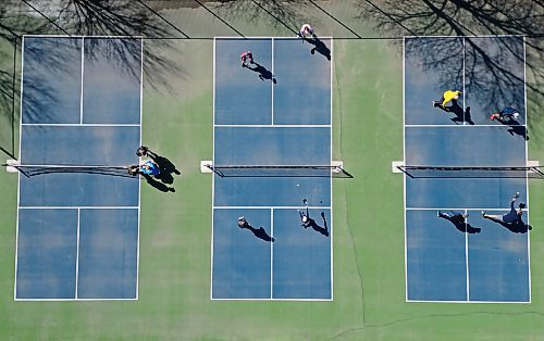 280423
Members of the Brandon Pickleball Club play matches at the Stanley Park pickleball courts on a sunny Friday morning. (Tim Smith/The Brandon Sun)default