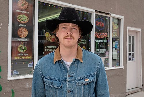 JESSICA LEE / WINNIPEG FREE PRESS

Amos Nadlersmith, also known as Amos the Kid, poses for a photo April 28, 2023 at Pizza Bite where he is releasing his album May 3.

Reporter: Ben Waldman