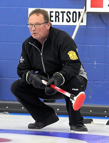 Neepawa's Kelly Robertson watches a shot during the 2014 Manitoba senior men's curling championship. (Brandon Sun files)