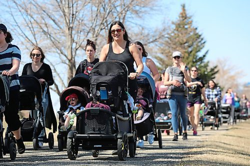 Participants take part in Flora's Walk in Brandon on Wednesday. (Michele McDougall/The Brandon Sun)