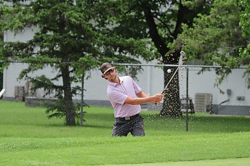 Austin Dobrescu hits a bunker shot during the provincial men's match play final against Jack Werhun in 2020 when he defended his title. (Thomas Friesen/The Brandon Sun)