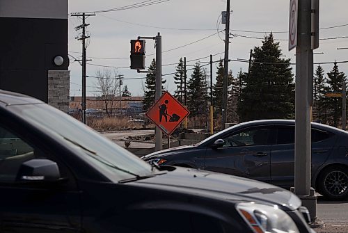 JESSICA LEE / WINNIPEG FREE PRESS

Construction signs are photographed along Notre Dame Ave. May 3, 2023.

Reporter: Joyanne Pursaga