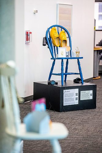 MIKAELA MACKENZIE / WINNIPEG FREE PRESS
 
Jacobus&#x560;chair in the COVID in the House of Old exhibit at Millennium Library in Winnipeg on Thursday, May 4, 2023. For arts story.

Winnipeg Free Press 2023.