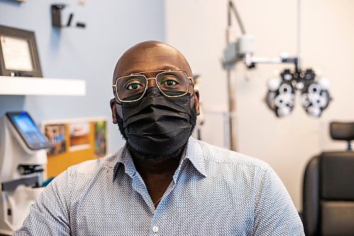 MIKAELA MACKENZIE / WINNIPEG FREE PRESS
 
Dr. Nana Owusu, president of the Manitoba Association of Optometrists, poses for a photo in his practice in Winnipeg on Thursday, May 4, 2023. Private medical clinics and optometrists which require face masks are wrestling with whether to change their policies now that Shared Health is lifting its mandate for most provincial health-care settings. For Chris story.

Winnipeg Free Press 2023.